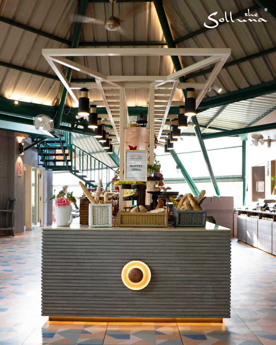 solluna_corbett's tweet image. Enjoy the flavours of freshness under the shade of quiet at Solluna’s restaurant.🧑‍🍳🍽️

Ready to dine in paradise?🤍
📞+91 99536 36146
🌐 sollunaresort.com
📧 sales@sollunaresort.com
.
.
.
.
#restaurant #buffets #continental #indiaresorts #luxurylifestyle #thesollunaresort