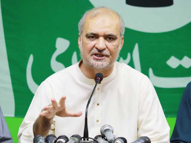 ThePowerOfPTI's tweet photo. غیرت والا حافظ قرآن https://t.co/SxQJyrcIAb