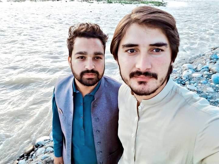 Riffatlodhi_'s tweet photo. Wishing a fantastic birthday to my childhood friend Shoaib. 🎉🎂 From shared laughter to countless memories, here's to celebrating u today. May this year bring u joy, success, and all the good vibes. Cheers to another amazing year ahead! 🥳🎈
#HappyBirthdaydear #CrimePartner https://t.co/BT8ZhVCLfO