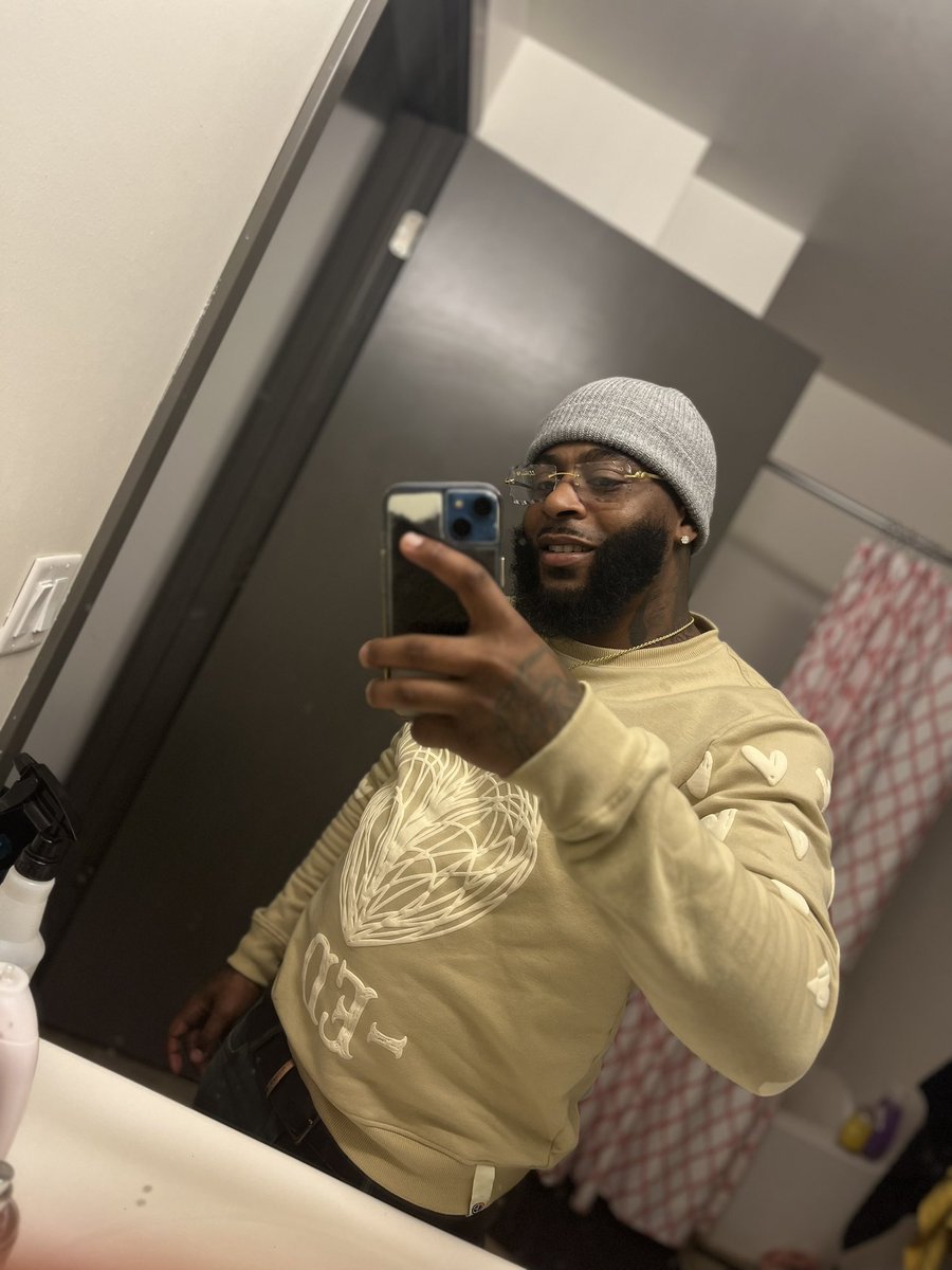 QuisdaVet__'s tweet photo. Single 😭 https://t.co/rgdHhsYTup