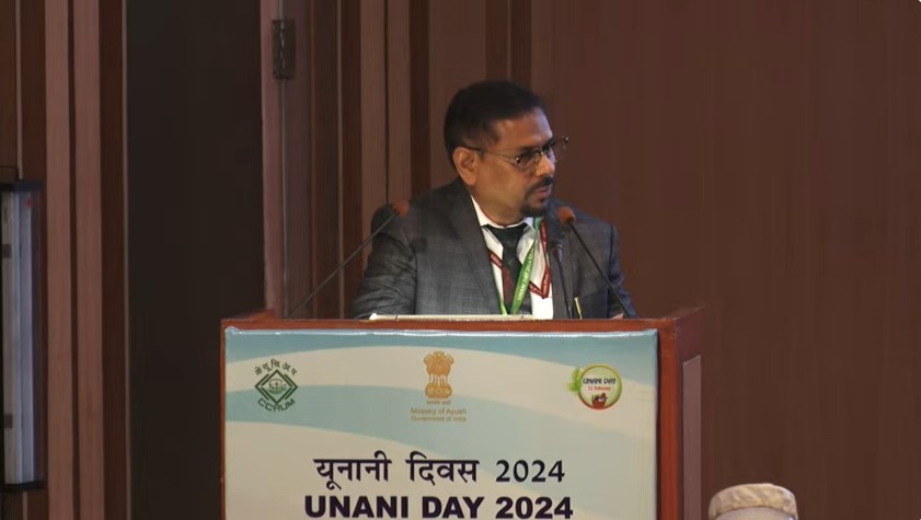 moayush's tweet photo. Dr. N Zaheer Ahmed, DG, CCRUM, Ministry of Ayush, emphasized in his welcome address at the National Conference themed "Unani Medicine for One Earth, One Health," the concerted efforts of CCRUM in promoting &amp; advancing research in Unani Medicine within India and globally. https://t.co/P3eIP88ufb