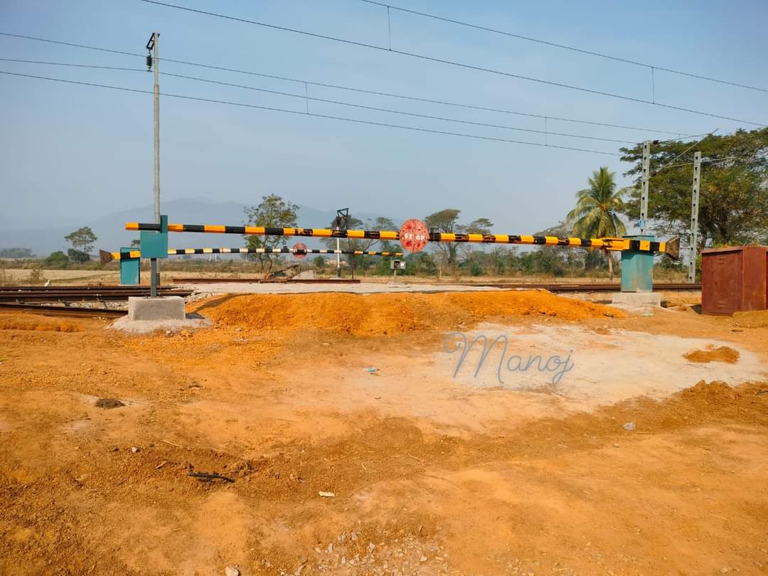 ManojMahakud3's tweet photo. #New Gate No 37 will be operate soon at PLH Station
#Almost ready for shifting for public of Area
@OdishaRail
https://t.co/a9HcCvdiTW https://t.co/ghLLmVAO8R