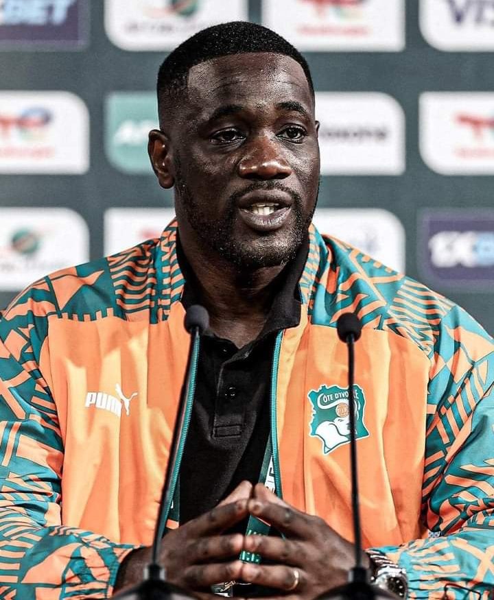 18 days ago, Ivory Coast sacked their coach Jean-Louis Gasset after back-to-back defeats in the AFCON group stages.

They scraped through to the last-16 and brought in Emerse Faé, who had never managed a senior game of football.

Four games later, he wins his first trophy 🏆