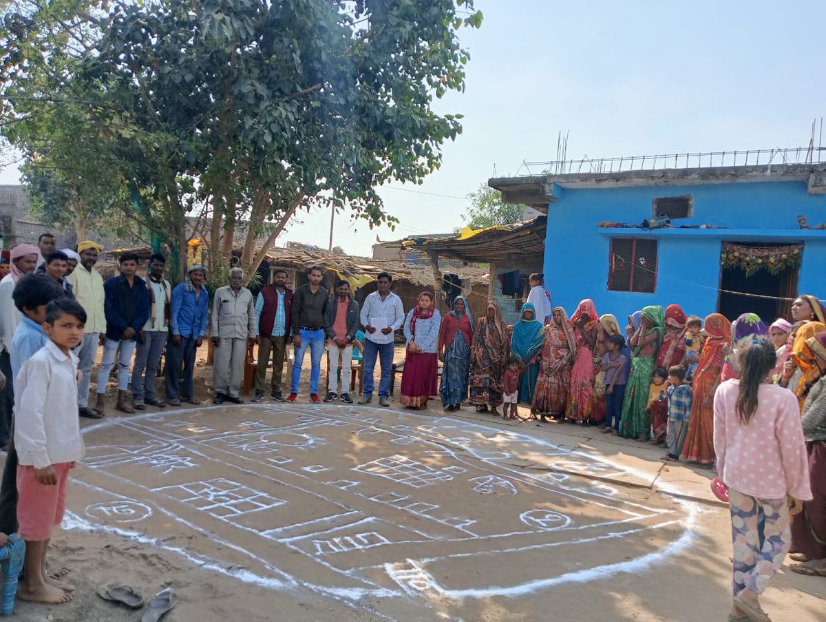 SarikaKush54577's tweet photo. ग्राम पंचायत मांगरूल बुजुर्ग जनपद पंचायत खरगोन। 12/02/2024 को पेसा एक्ट के अंतर्गत नवीन ग्राम सभा का गठन किया गया जिसमें सरपंच सचिव जिला समन्वयक मोबिलाइजर, फलिया के सदस्य, एवं महिलाओं की सहभागिता रही।@@@ https://t.co/ZoB22zVict