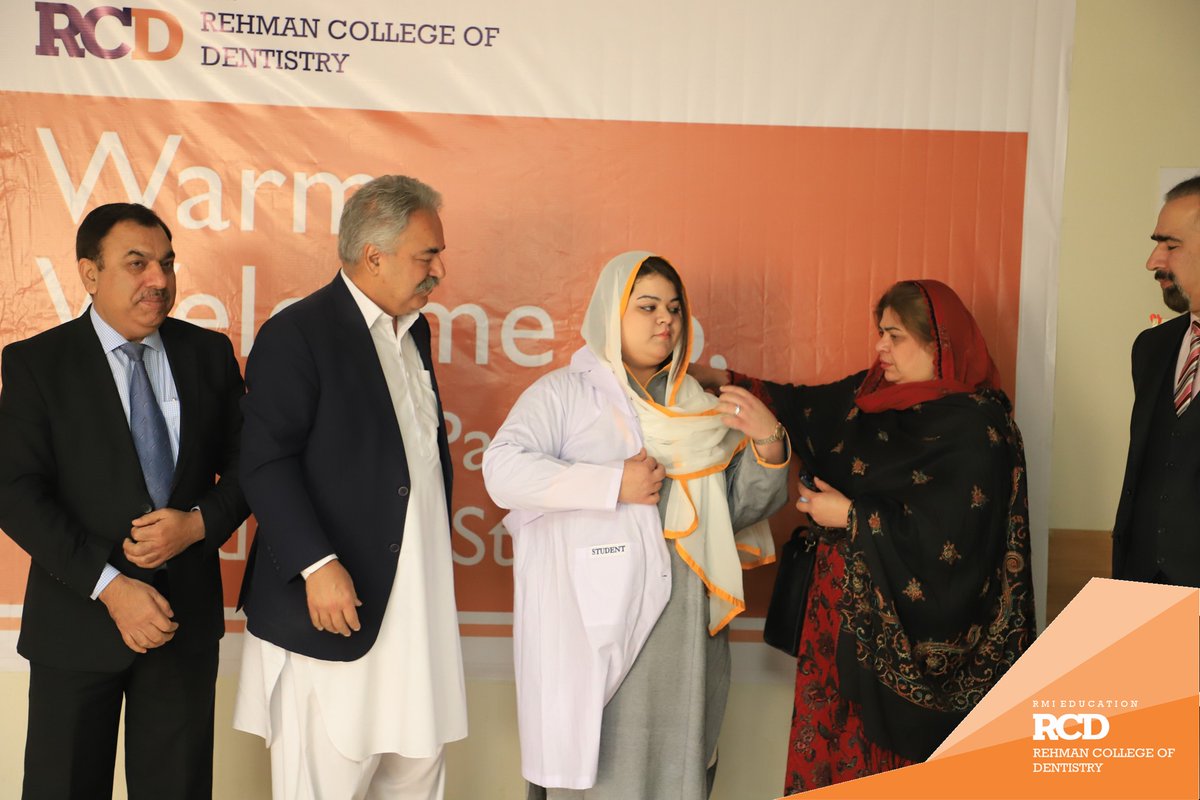 EducationRMI's tweet photo. Rehman College of Dentistry  welcomed its Class of 2027 during the 8th Inaugural Ceremony.  The event was attended by parents and esteemed guests, including Prof. Dr. Mahmood Aurangzeb, Dean of KMC, who celebrated this momentous occasion.

#RMI I #RCD I #RMIeducation #Dentistry https://t.co/pfxQB5qMg0