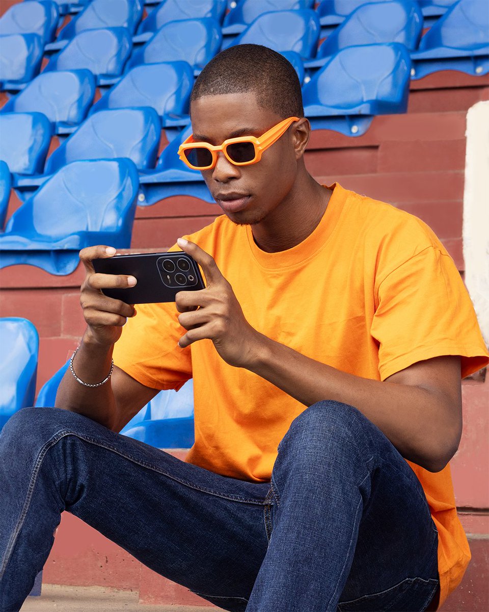 infinixuganda's tweet photo. The game never stops with #HOT40Pro's Helio G99 Octa-Core Gaming Engine and 6.78โ FHD+ screen.
#EndlessGaming
#PowerfulPerformance
#GamingUnleashed https://t.co/T6UgwLzR5X