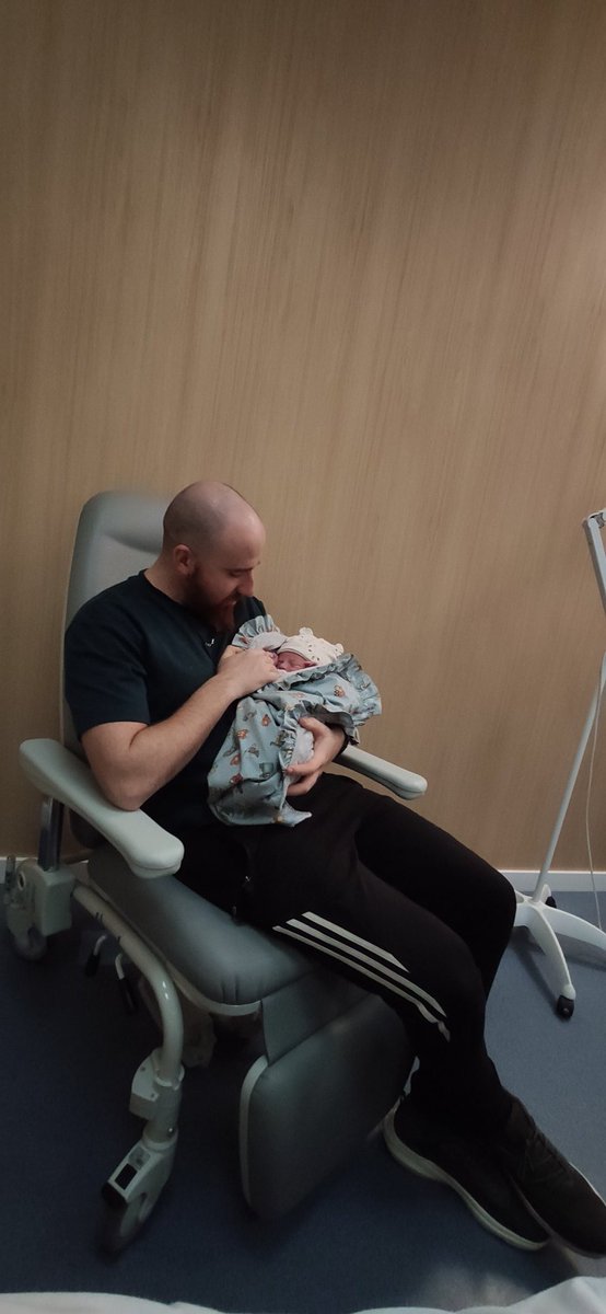 11-02-2024 👶🏻
Ayer nació nuestro hijo ANDER 🥰
Un machote fuerte y sano 💪🏻

Juji espectacular, de principio a fin una campeona 💙
Esto es una explosión de sentimientos que no se puede describir 🥹
Unas ganas locas de verle vivir y enseñarle todo lo que se 🥰

El buhito de owls 🦉