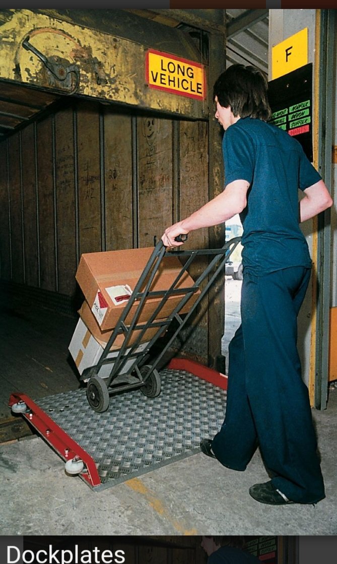 ActionHandling's tweet image. &quot;Proud to be your go-to supplier for premium loading bay equipment! Elevate your logistics game with our top-notch products. #loadingbay #retail  #distribution #logistics&quot;