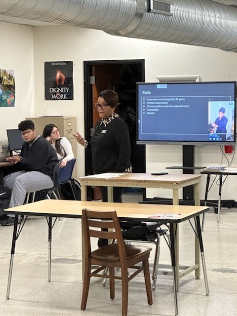 CummingsCavs's tweet photo. AP S. Thomas was a guest speaker in the Entrepreneurship I class. In addition to being an AP, she has been a licensed cosmetologist for 30 years and has owned her own business for 7. Students were engaged and asked awesome questions. #cte #liveitloveitlearnit #cavsaresecondtonone https://t.co/7m6EfC4Pv0