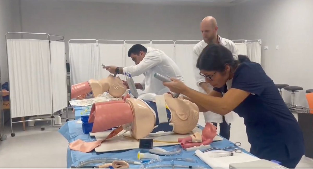 Miguel50308609's tweet photo. Arranca el 1º Curso de simulación clínica avanzada UCH CEU para médicos: Curso de actualización profesional en urgencias y emergencias médicas en atención primaria y especializada.
Aún no hemos terminado!! Esto solo ha hecho que empezar ...
miguel.picher@uchceu.es https://t.co/3KanhK0OCc