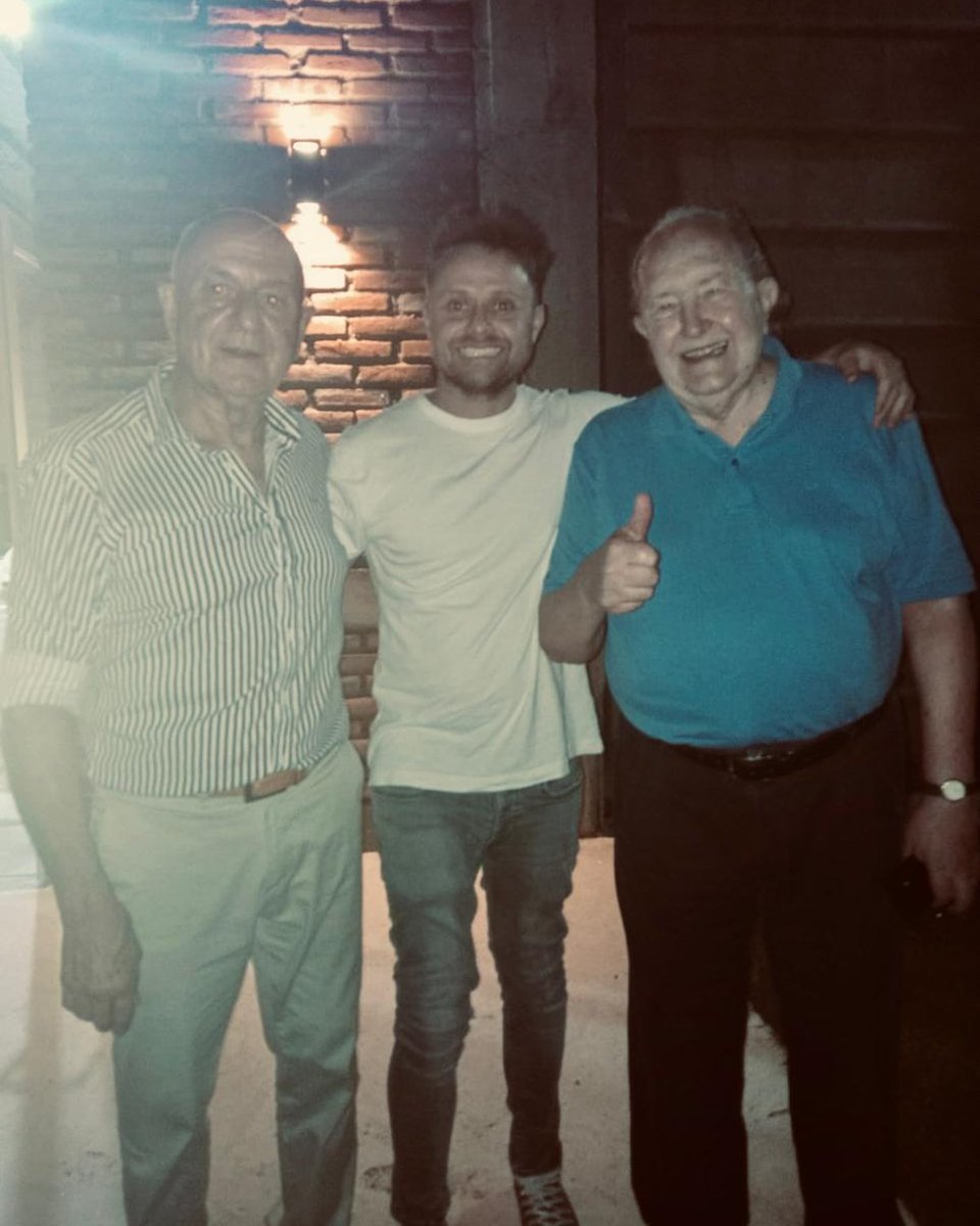 PjPampa's tweet photo. Festejamoslos 70 de Fito Calvo junto a @VernaOficial https://t.co/6OqRRTWycC