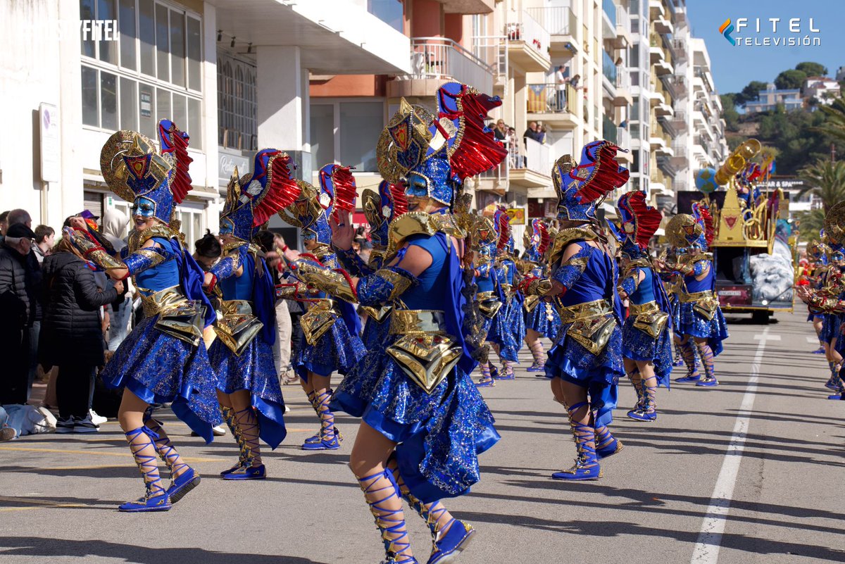 🙌 Rua de la @colla_encantats #CarnavalLloret 2024!

#fiteltelevision #FitelNetwork #lloretdemar #lloret #carnaval2024 #mylloret #carnavalcostabravasud