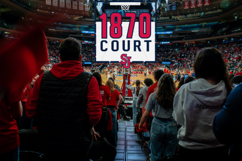 stjohnsalumni's tweet photo. ⛈️ Relish in the ultimate @BIGEAST experience with exclusive prizes &amp; photo opportunities with the #BigEast trophy! 🏆 Join #SJUAlumni this Friday at our next 1870 Court outside Carnesecca ahead of the @StJohnsWBB vs. Creighton game. 🏀 Register now: https://t.co/vv8qSsSnpQ. https://t.co/raJXvZ9aTk