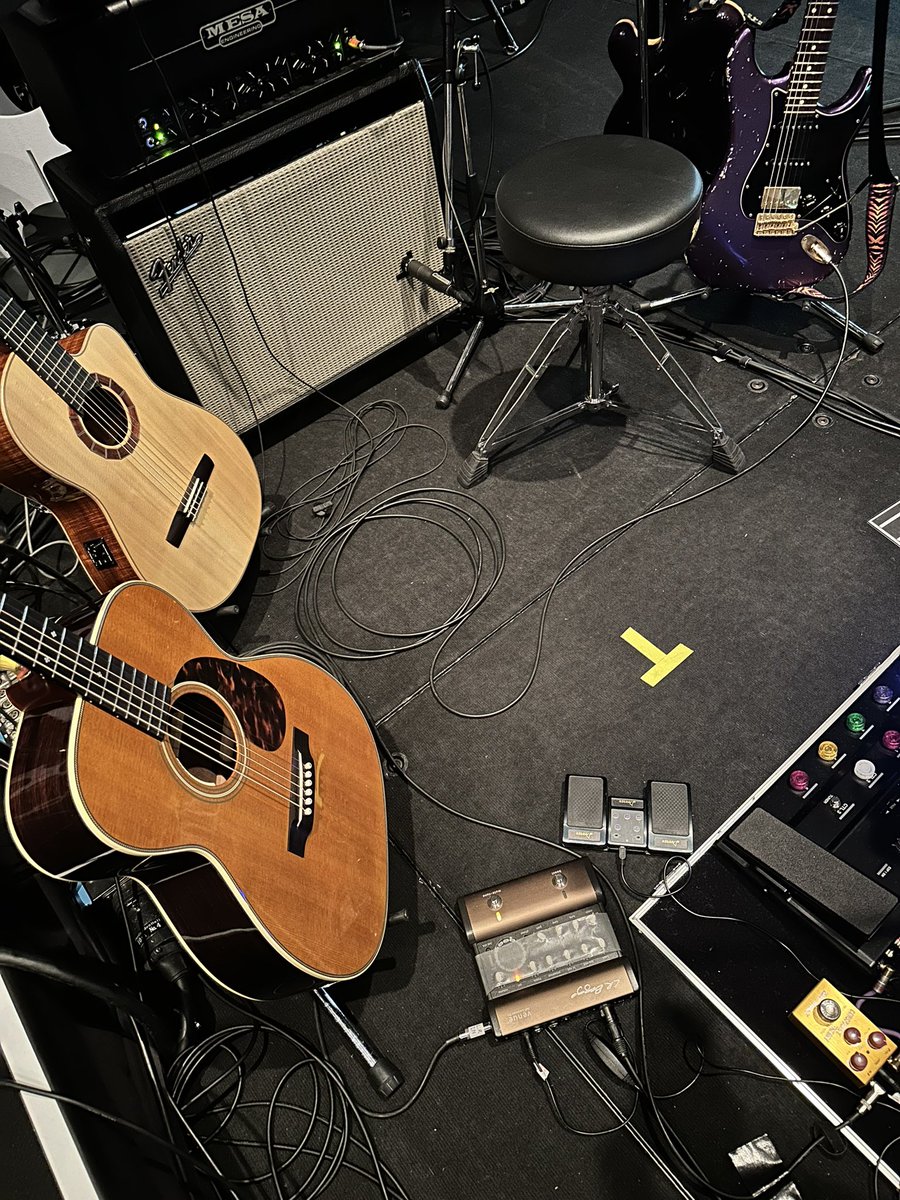 mj_guitar's tweet photo. 2024.02.12
東山奈央
7th Anniversary Party
"Live☆Pallet"
恵比寿ザ・ガーデンホール

1年ぶりのライブ、テンション上げ目で楽しくギター弾かせていただきました🎸
最初の武道館以来の「星ノ標」グッときたなー👍
改めて東山さん7周年おめでとうございます🎉
#東山奈央
#レインボードッグス https://t.co/oSlsMjUmip
