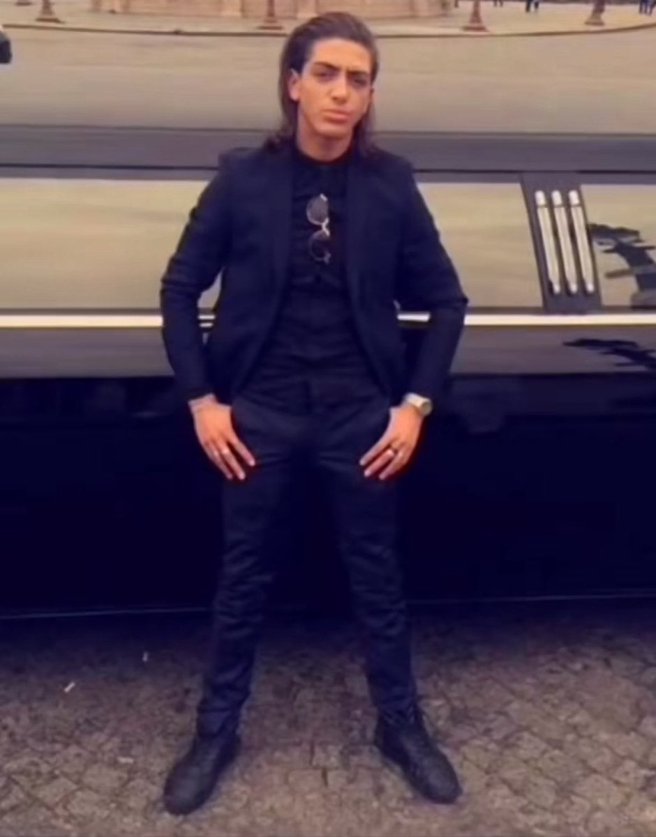 mmhvv_'s tweet image. - Tfk dans la vie ? 

- Jbz tout