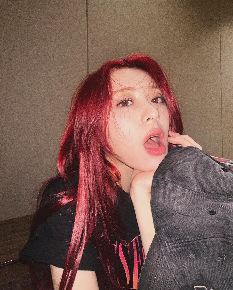 Yunjin instagram update (1)