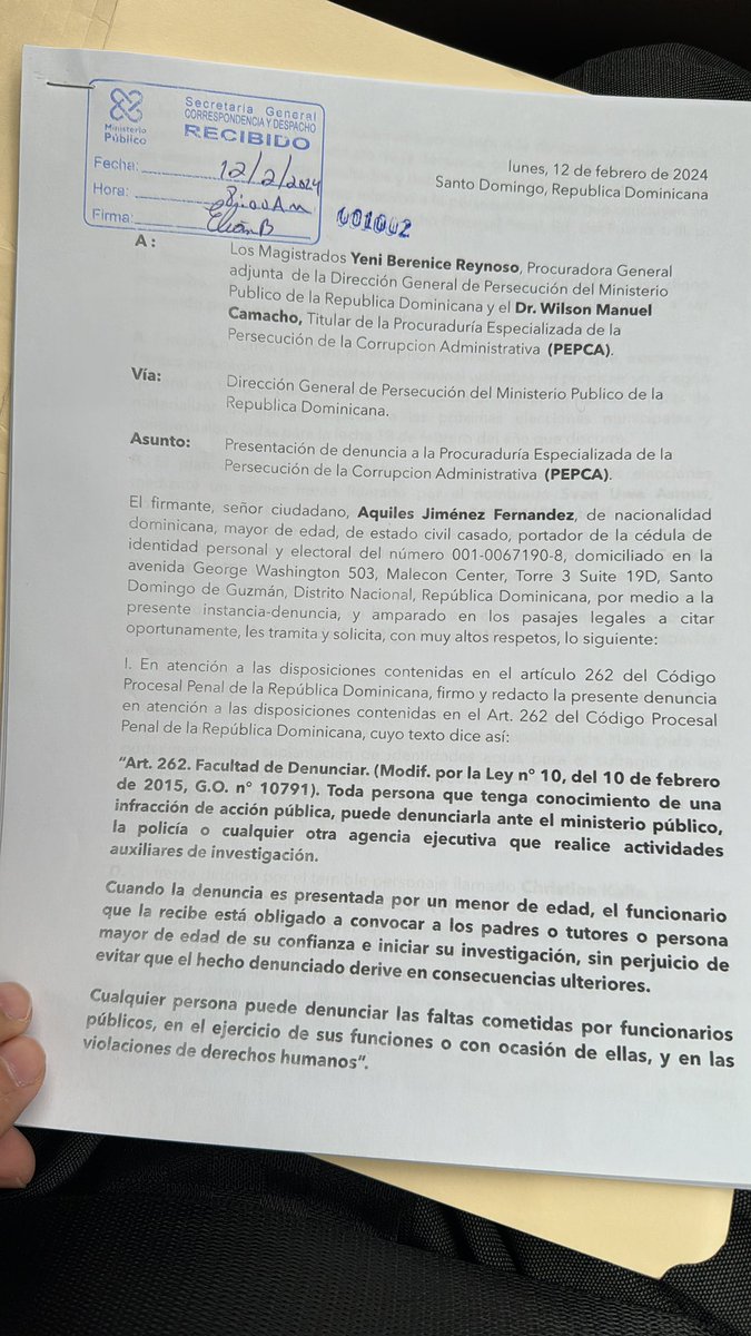 aquilesjimenez's tweet photo. Ya que nadie quiere hacer nada con mi denuncia a Luis Soto, director del DNI, para que se investigue por los supuestos hackeos a las elecciones.

En el día de hoy deposite en la @ProcuraduriaRD  @YeniBerenice @WilsonCamachoP toda la documentación donde revelo todos los detalles https://t.co/RZwGraSFLU