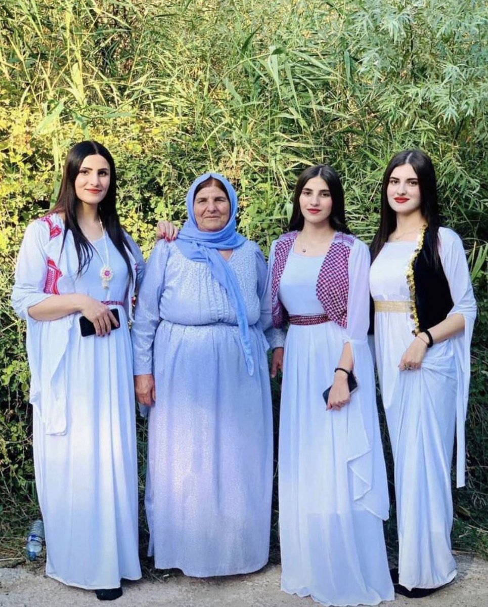Happy Khideralyas to all Yezidis around the world. Yezidis started fasting today. Pic of Yezidi mother with her 3 daughters in traditional Yezidi clothes. #Êzidxan #YazidiCulture