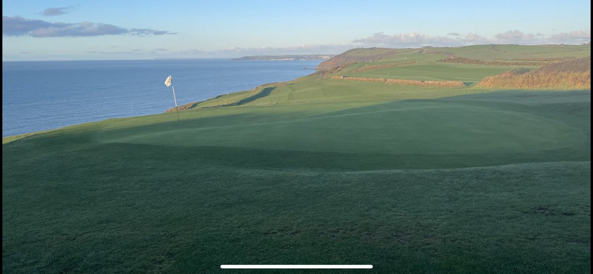 Cold fresh start to the week, perfect day for golf and a day to make hay whilst the sun shines ☀️ 
Make the most of it though, rest of the week looks a little wet… again. #PlayTheBay
<a href="/whitsandbaygolf/">Whitsand Bay GC</a> <a href="/AndyWelchPGA/">Andy Welch</a> <a href="/swsportsnews/">South West Sports News</a>