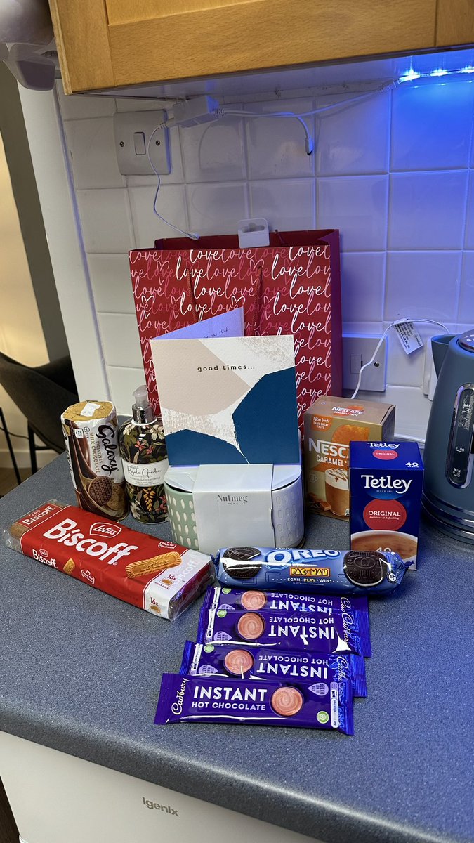 A massive thank you to @LAYC2015 for our lovely house warming gift for our new building it was lovely having you along this morning 💜