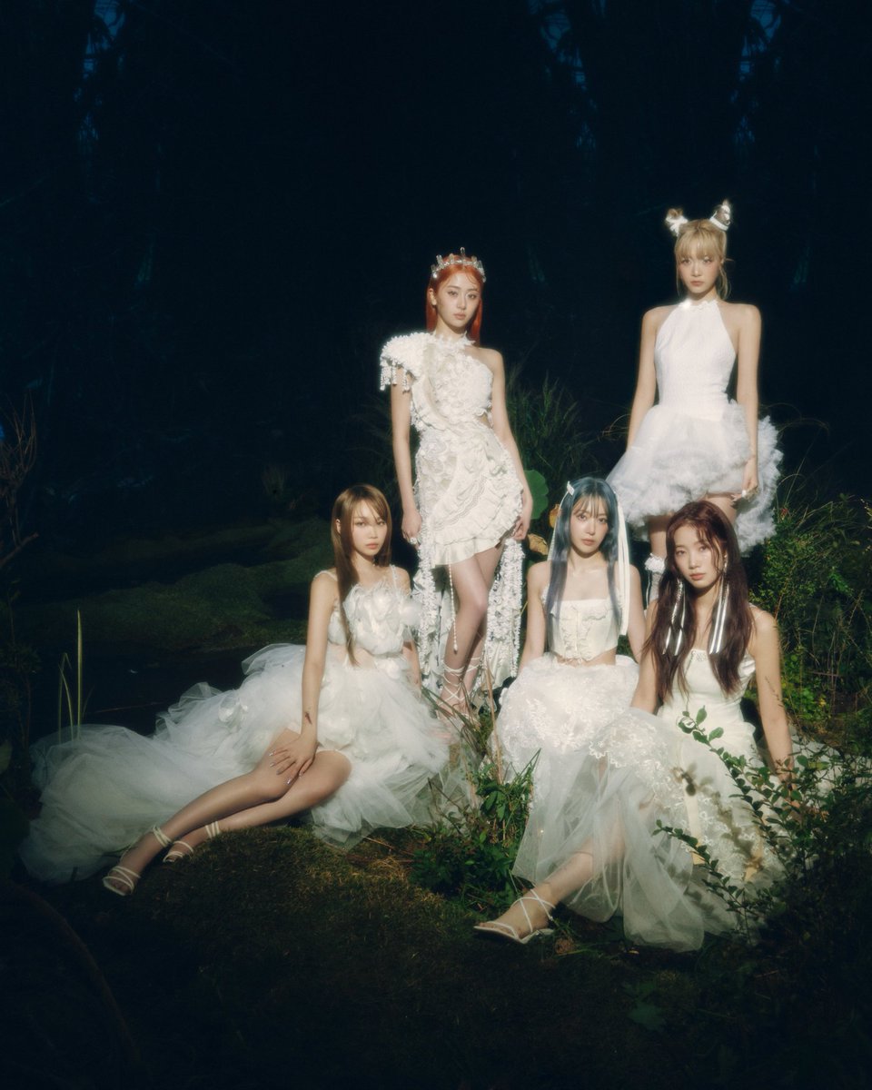 manchaeyo's tweet photo. as they wanders deeper into the heart of Featherly Lotus, the scent of ancient magic hangs heavy in the air, mingling with the earthy perfume of the forest. a beauty that was truly like a fairy's life. https://t.co/mVc80fd6Yd
