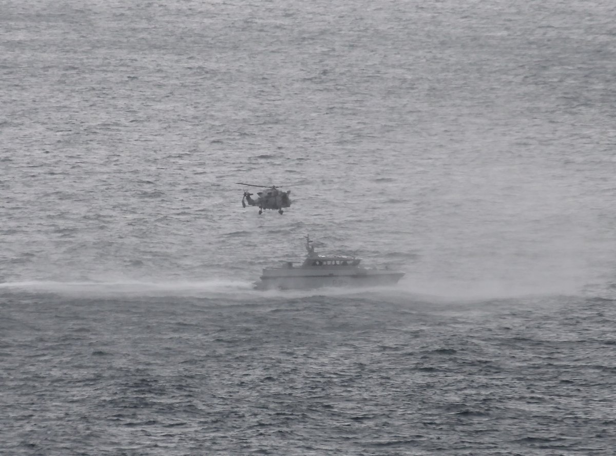 HMS Cutlass conducting winching exercises with RN Wildcat helicopter from HMS Diamond in the Bay of #Gibraltar this afternoon @NavyLookout @scottyc298 @TBrit90 @RNGibSqn #OPWest