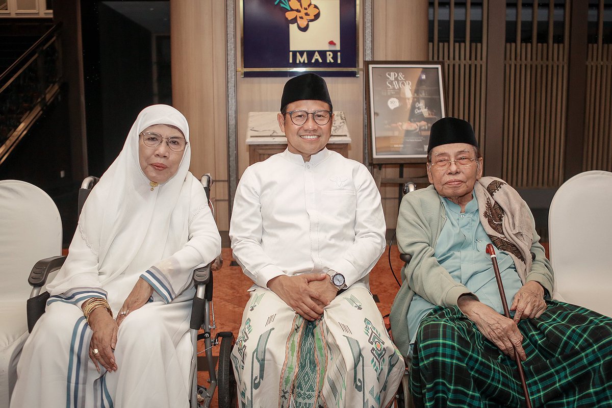 nahdiyinbersatu's tweet photo. Doa para Kiai dan Nyai Untuk Pemilu Damai, Jujur dan Adil… al fatihah 🤲

#santri #kiai #pesantren #nahdliyyin #nahdliyyinbersatu https://t.co/LEExJDGwhY