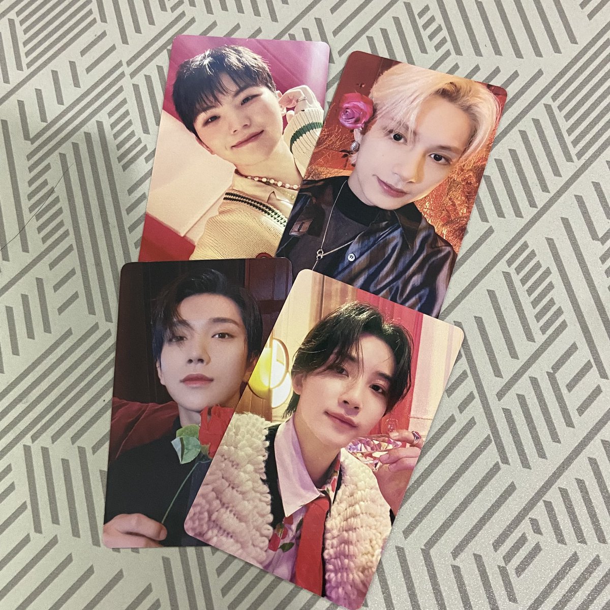 wtsebong's tweet photo. wts lfb seventeen svt ph ◡̈

🧸 season’s greetings 2022 photocards
— 450 set + 20 pf
— payo/3 days res
— in mint condition

⊹ mop: bdo/gcash | mod: sco/jnt/ggx/sdd

⌗ jeonghan joshua woozi jun pc https://t.co/jx0FLuov94