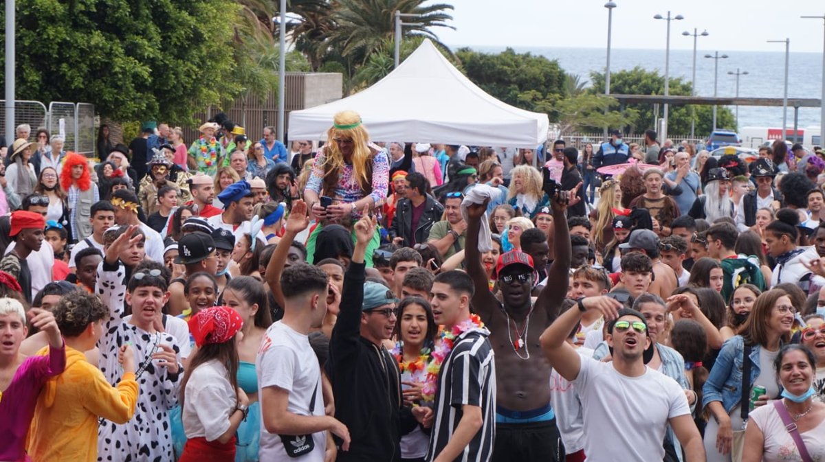 aytopajara's tweet image. 🎭Hoy lunes, 12 de febrero, a partir de las 19:00h, la Casa de la Juventud de #MorroJable acoge la presentación del Cartel del Carnaval.

🎉La Concejalía de Festejos que dirige Juan José Viera invita a todas aquellas personas que quieran asistir a la presentación de estos actos.