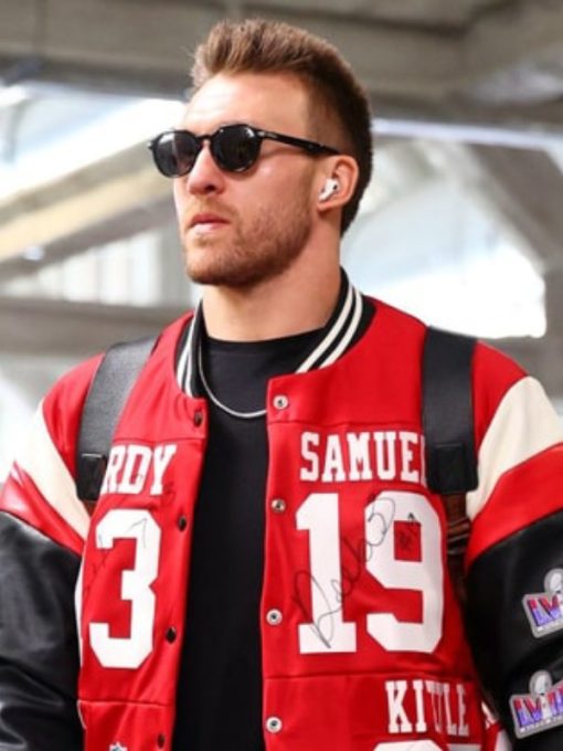 wilson_jackets's tweet image. 🏈 Power moves on and off the field! 🔥 @JuiceCheck44 owning Super Bowl LVIII in a Varsity Jacket that&apos;s as bold as his plays. 
.
.
Shop 👇
wilsonjackets.com/product/kyle-j…
.
.
#KyleJuszczyk #SuperBowlLVIII #HalftimeHero #VarsityJacketStyle #GameDayFashion #GridironGlam