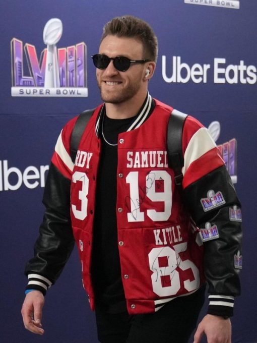 wilson_jackets's tweet image. 🏈 Power moves on and off the field! 🔥 @JuiceCheck44 owning Super Bowl LVIII in a Varsity Jacket that&apos;s as bold as his plays. 
.
.
Shop 👇
wilsonjackets.com/product/kyle-j…
.
.
#KyleJuszczyk #SuperBowlLVIII #HalftimeHero #VarsityJacketStyle #GameDayFashion #GridironGlam