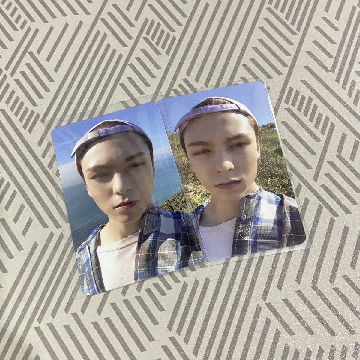 wtsebong's tweet photo. wts lfb seventeen svt ph ◡̈

🧸 vernon henggarae photocards
— 500 set + 20 pf
— payo/3 days res
— in mint condition

⊹ mop: bdo/gcash | mod: sco/jnt/ggx/sdd

⌗ noo forehead lucky pc https://t.co/8M6mAh0622
