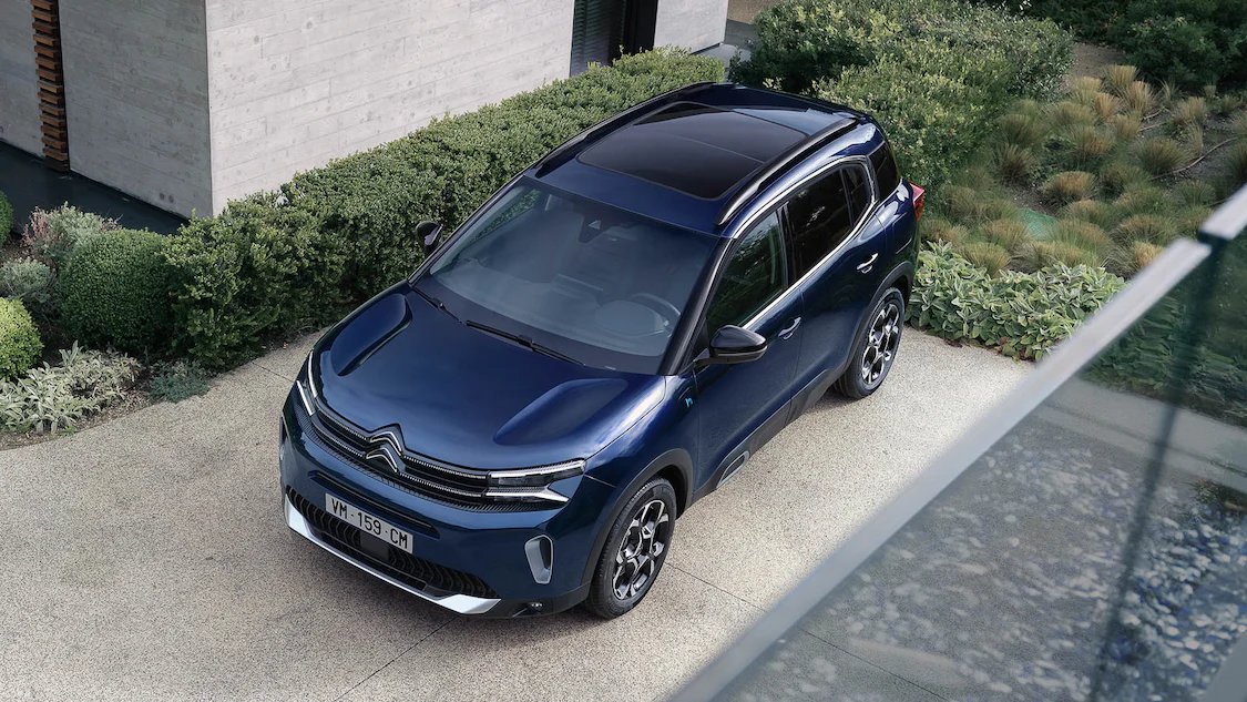 Da igual el ángulo desde donde mires... el NUEVO Citroën C5 Aircross es SIMPLEMENTE PERFECTO ✨🚙✨

A nosotros nos encanta 🥰... ¿Y a ti? 😉

#CitroënC5AircrossHybrid #citroencuenca #citroenc5 #citroenc5aircross #suv #citroenc5aircrosshybrid #C5AircrossHybrid #c5aircross2022