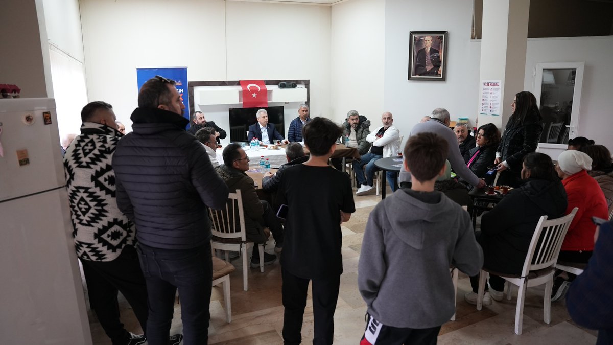 mustafagunydin's tweet photo. Beylikdüzü’nde çalınmadık kapı bırakmayana kadar devam ediyoruz.

Barış Mahalle’mizde bulunan Avkon Site Yönetimi’ni ziyaret ettik. Kıymetli komşularımın fikirlerini ve istekleri dinledim.

Belediyecilik hizmetimizi görevden değil gönülden gerçekleştireceğiz.

#TürkiyeYüzyıl’ı için Hazırız!

#BeylikdüzündeGünaydın