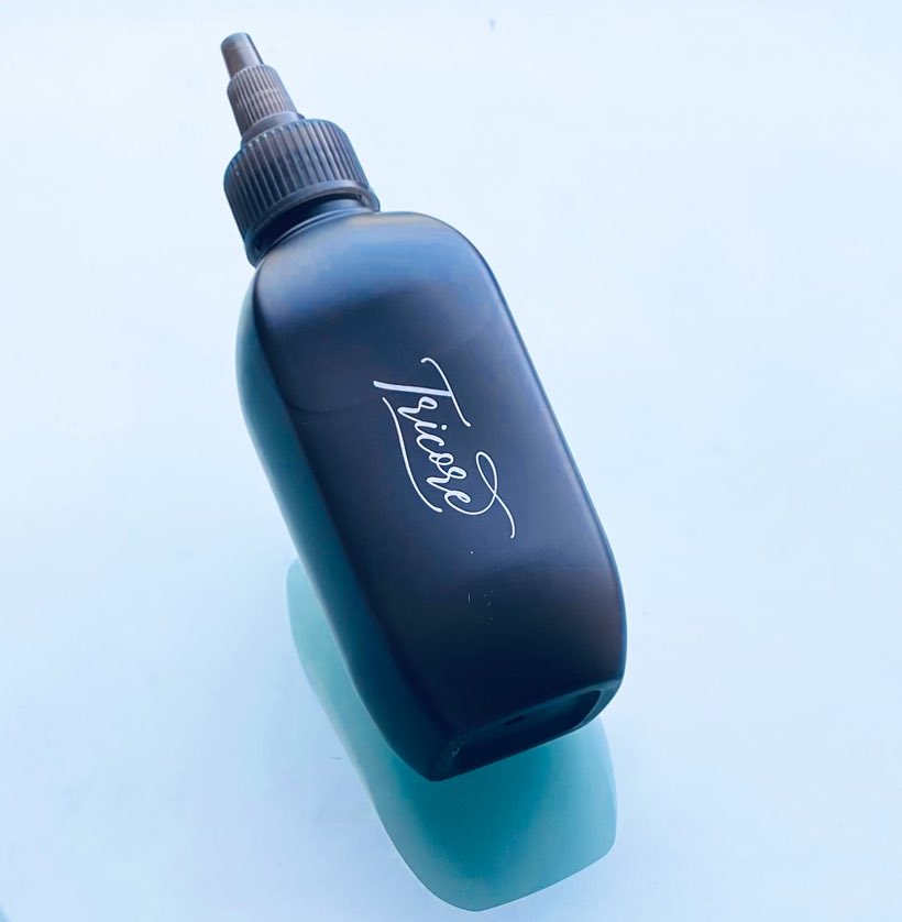 hidekoyousou's tweet image. Tricore温感ヘッドスパトリートメント

液体からクリーム状に変化する事で栄養が密着、髪1本1本の表面に膜を形成することで集中補修してくれるんです

#PR
#tricore
#トリコレ
#温感生トリートメント
#トリコレでちゅるん髪
#韓国コスメ