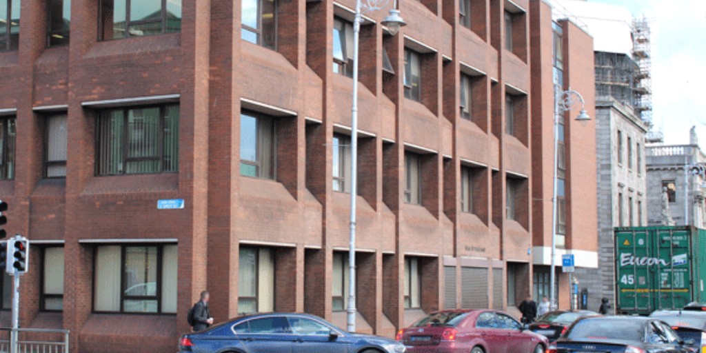 CourtsServiceIE's tweet photo. ๐ข ๐ข Circuit Court โ Dublin โ County Registrar Taxation of Costs - Adjournment - Monday 12 of February 2024
The County Registrars Taxation list scheduled for today the 12 of February stands adjourned to 26 of February at 10.30 a.m.
๐ https://t.co/fb4WuRYfJY
#CourtsService https://t.co/i9SYi2Ro4q