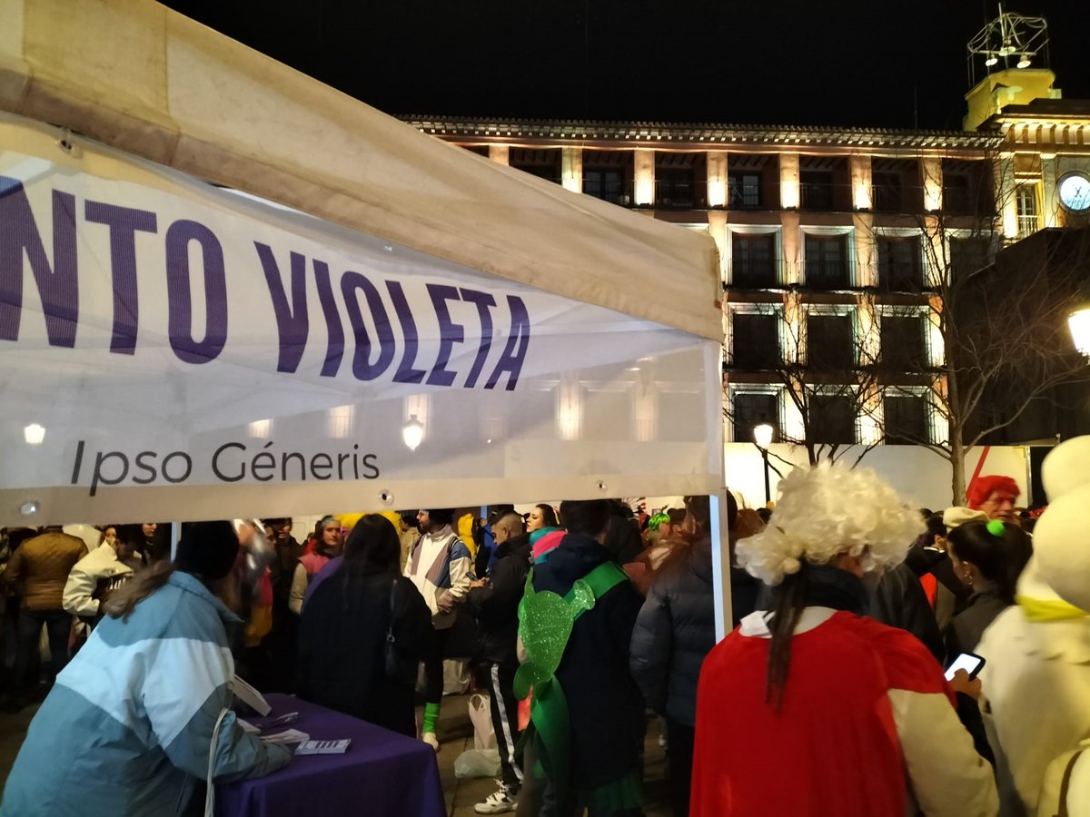 ToledoMujer's tweet photo. El Carnaval de Toledo 2024 ha contado con #PuntosVioletas instalados por el @toledoayto 
Hemos estado en las verbenas de Zocodover, La Vega y en el Polígono. https://t.co/P93POoSEgt
