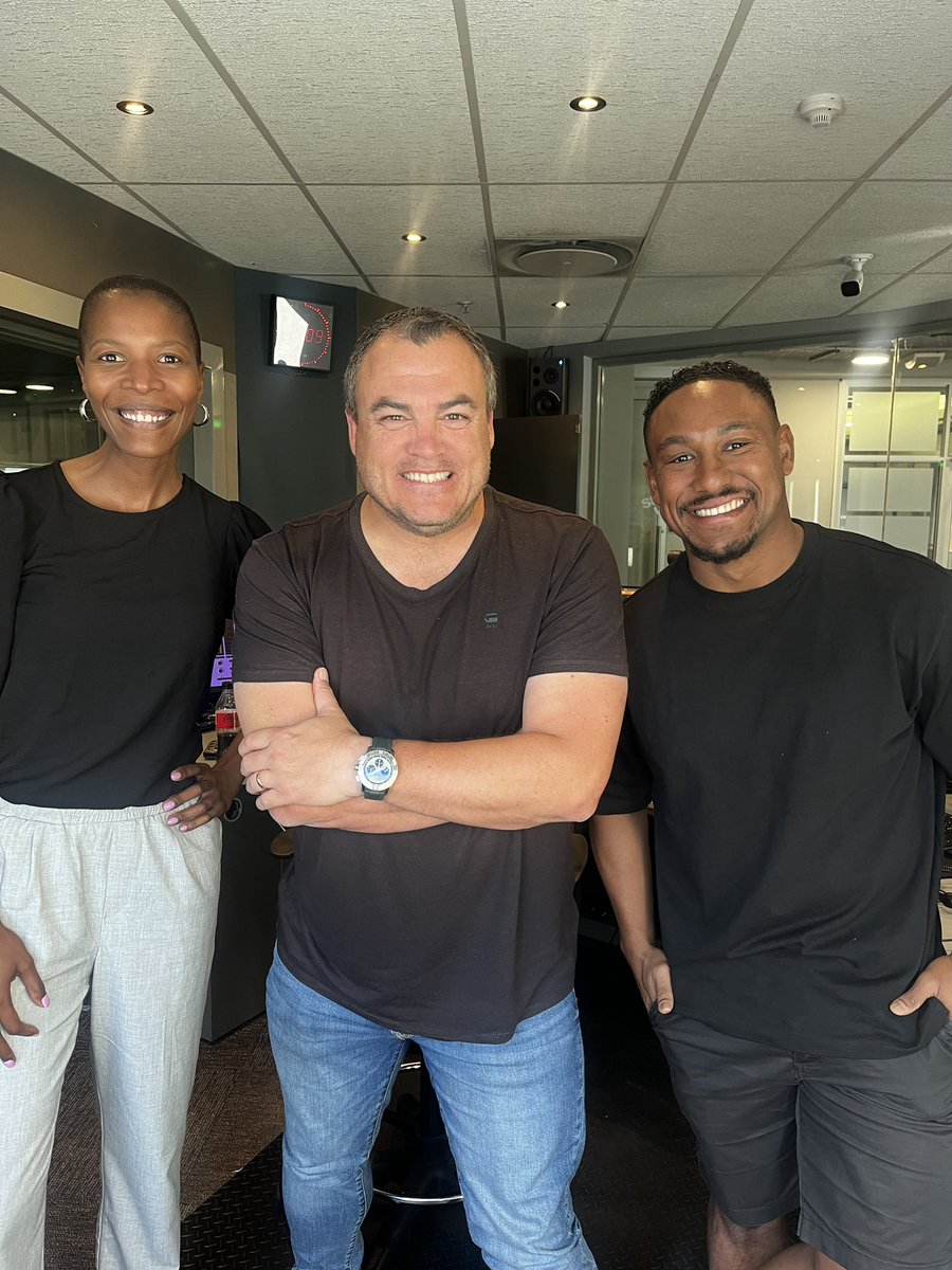 On Mondays we wear black here at the @ROCbreakfast 😎 tune in every weekday morning from 6am - 9am and start your day the right way! @Smile904FM @RyanOConnorZA @RickySchroeder9 @SLekabe