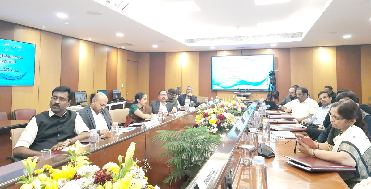 susheco's tweet photo. Dr. @sabya_saha, Associate Professor, @RIS_NewDelhi speaks on issues #IBSACooperation and #IBSAFund #SSC #G20 #DevelopmentGap #SDGs #Debtdistress #GlobalGovernance #TechnologyPublicGood #GlobalSouth at the fourth session of #CapacityBuilding Programme on Triangular Cooperation https://t.co/ps5Z8brQk4