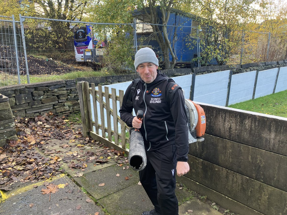 🎉HAPPY BIRTHDAY🎉
To our very own Ghost Buster <a href="/conshan/">knightsy</a>🤣<a href="/BacupBoro/">Bacup Borough FC</a> Not only does he play a big part on matchday's, but also in his capacity as Head of Business Development. You're a shining light in the community. 👏👏👏