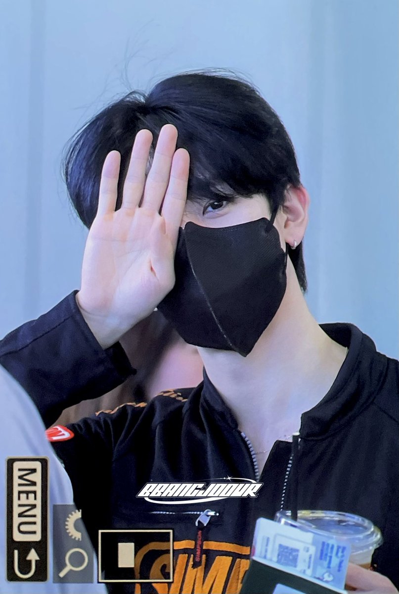 시그니처 포즈🤚🏻♥️