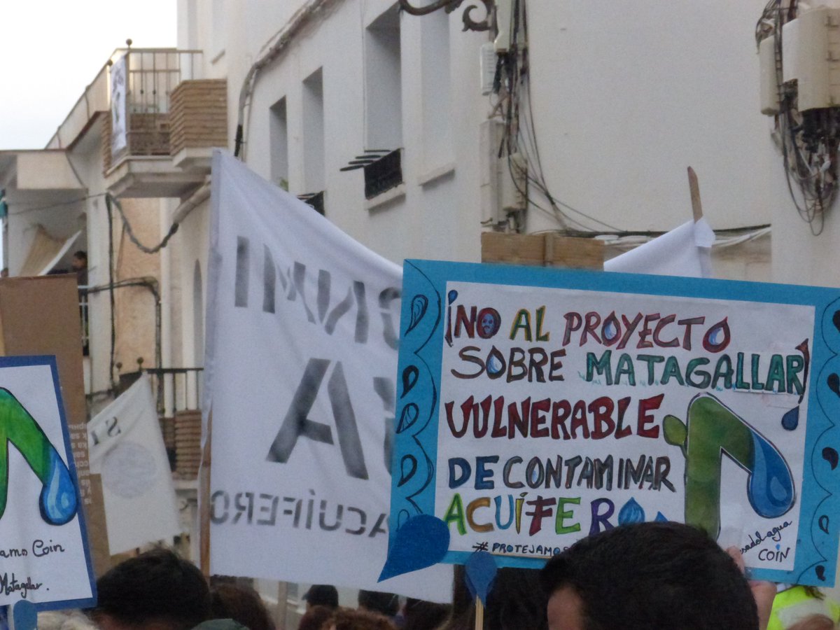 El 10 de febrero la población de Coín en Málaga, mostró su “preocupación por la sequía y el estado de nuestro acuífero”. Una exigencia dirigida hacia el Ayuntamiento para que proteja el llano de Matagallar, donde se encuentra la reserva de agua. 
elsal.to/35366