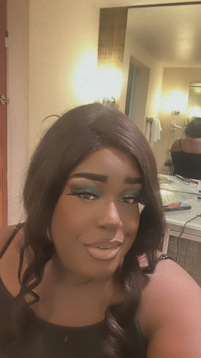 MonicaThickass's tweet photo. Hey guys this is my last night here in las Vegas, catch me while you can!!! Specials specials $$$ https://t.co/wyAZ6PJ0GY
