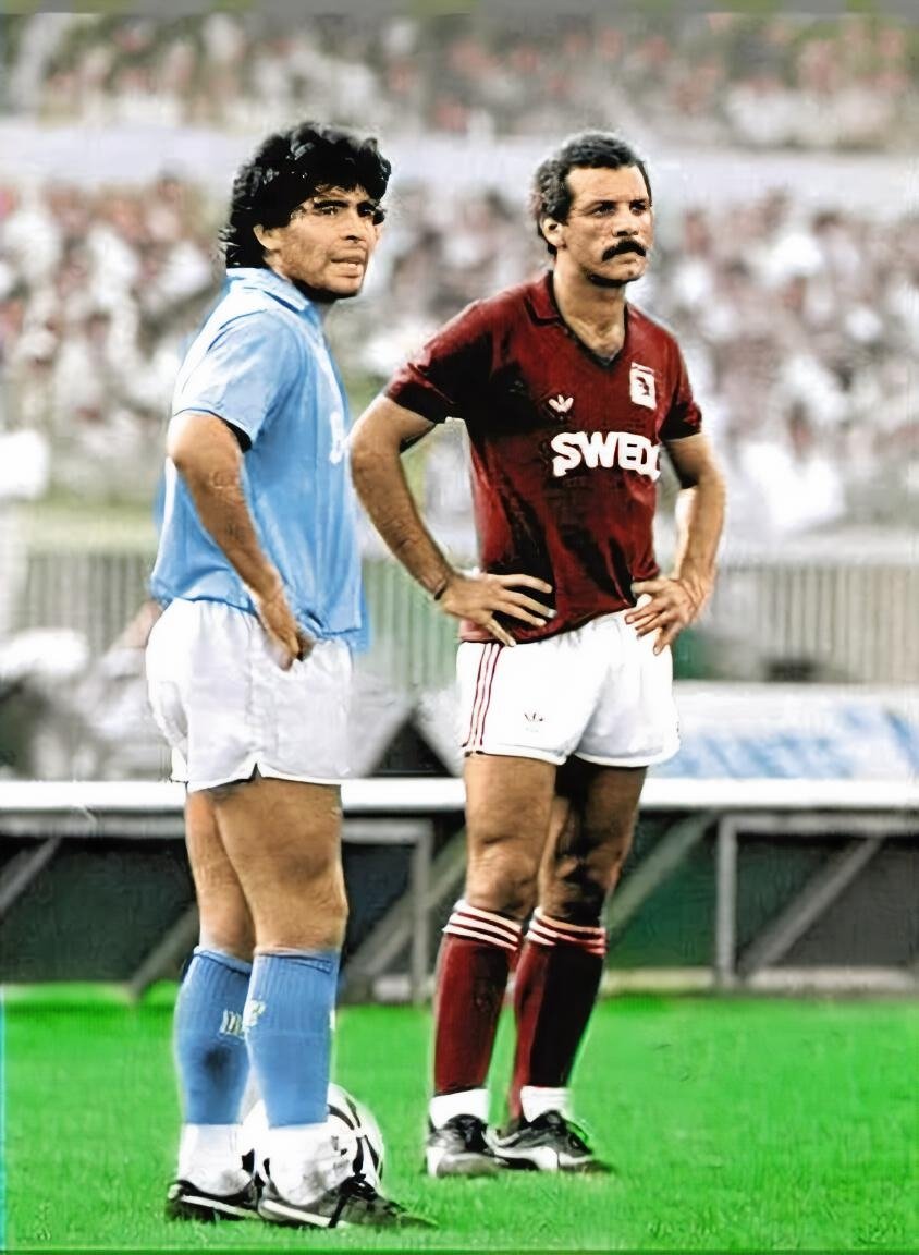 Maradona y Junior.