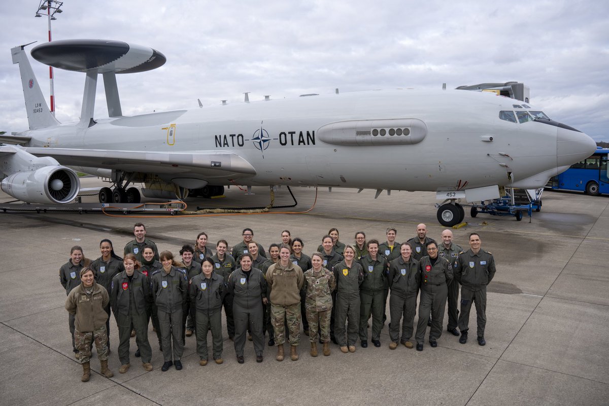 🧑‍✈️NATO AWACS Makes History w/ First Female Flight🛫   #natoawacs conducted command and control ops on Feb. 9, 2024, with an all-female aircrew composition supporting @NATO’s eVA and highlighting the multinational women working in the AEW community.   @SHAPE_NATO @NATO_AIRCOM