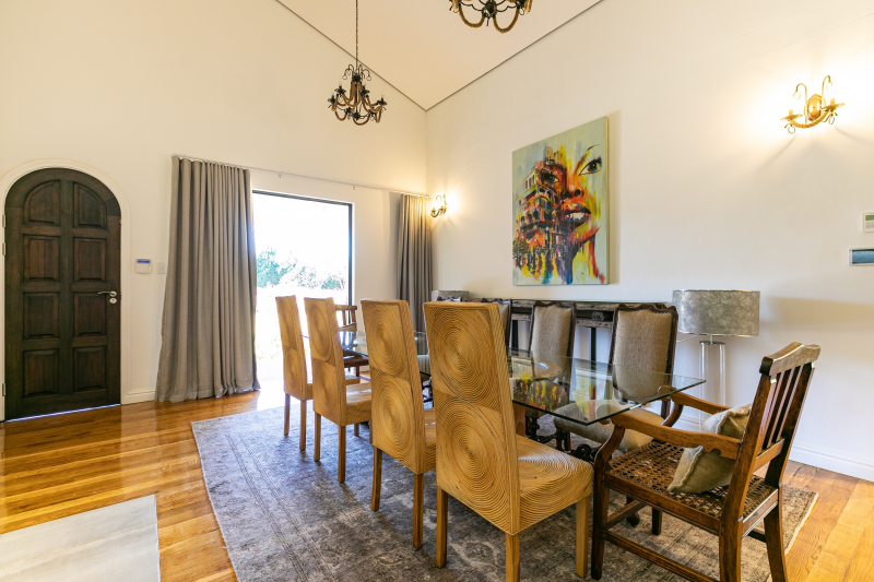 For the ultimate in luxury and sheek design, take a look at one of our Gold Members on the Midlands, the exquisite <a href="/baliandeva/">BALI & EVA Luxury Collection</a> 😍

#MidlandsMeander #CreateNewMemories #MidlandsMeanderMember #MidlandsAccommodation #GoldMember #LuxuryDesign #LuxuryAccommodation