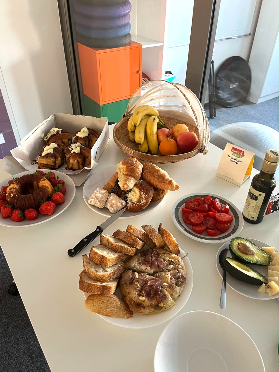 Runecast's tweet photo. We're keen on team spirit, and we all know that food brings people together! That's why we organize monthly company breakfasts! 🥐 Hats off to our superstar office coordinator, Kristý, who's been the mastermind behind these get-togethers for over six months now!

#LifeatRunecast https://t.co/UOiHY3nOk4