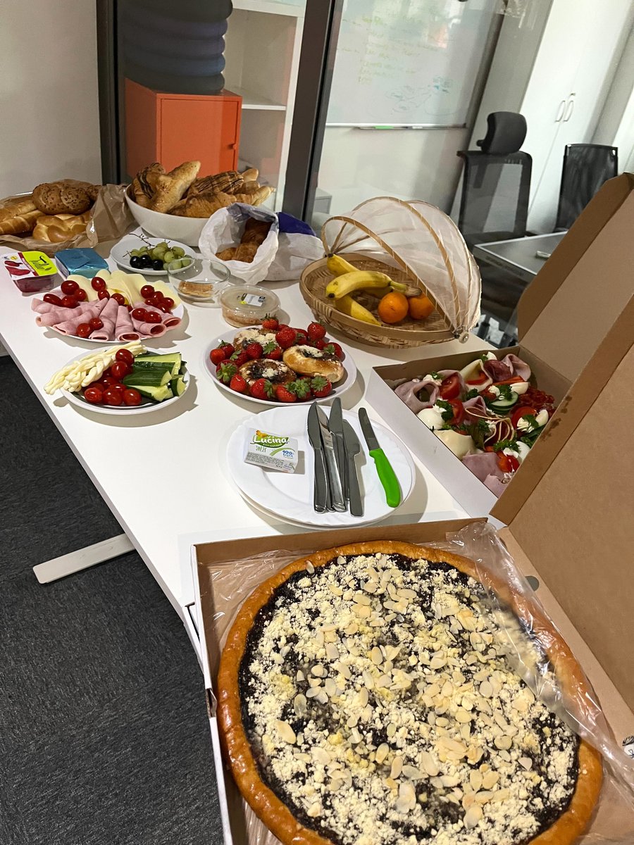 Runecast's tweet photo. We're keen on team spirit, and we all know that food brings people together! That's why we organize monthly company breakfasts! 🥐 Hats off to our superstar office coordinator, Kristý, who's been the mastermind behind these get-togethers for over six months now!

#LifeatRunecast https://t.co/UOiHY3nOk4