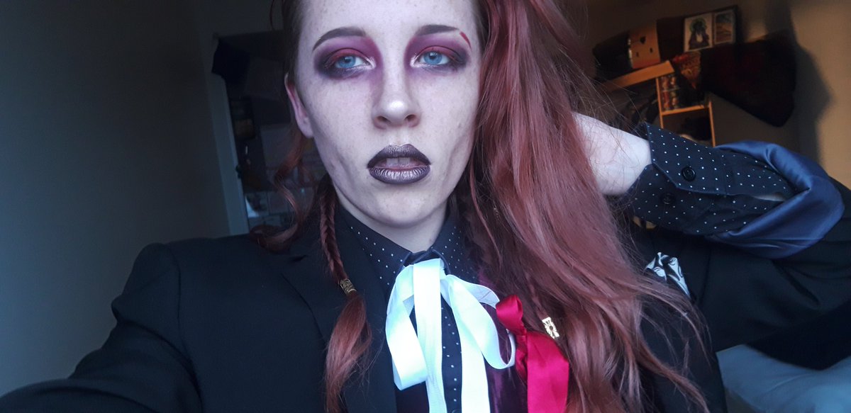 art_vessels's tweet image. Have some more four year old Kravitz closet cosplay! These pictures are way too close to my regular vibe to count as cosplay, but let's not talk about that. 

#TAZ #TAZBalance #Kravitz