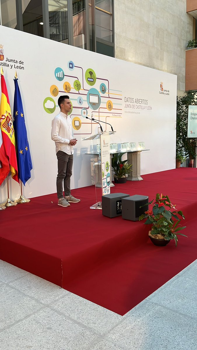 Gobierno Abierto JCyL (@transparencia) on Twitter photo Interviene en representación de todos los premiados David Aparicio, ganador del primer premio de la categoría “Productos y Servicios” y estudiante de <a href="/EstadisticaUVa/">Estadística UVa</a> de la <a href="/UVa_es/">Gabinete de Comunicación Universidad de Valladolid</a>
#PremiosDatosAbiertosJCyL Interviene en representación de todos los premiados David Aparicio, ganador del primer premio de la categoría “Productos y Servicios” y estudiante de <a href="/EstadisticaUVa/">Estadística UVa</a> de la <a href="/UVa_es/">Gabinete de Comunicación Universidad de Valladolid</a>
#PremiosDatosAbiertosJCyL